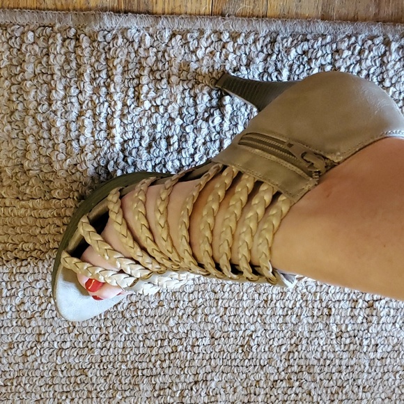 **Clearance** Madden Girl cage sandals - Picture 3 of 12